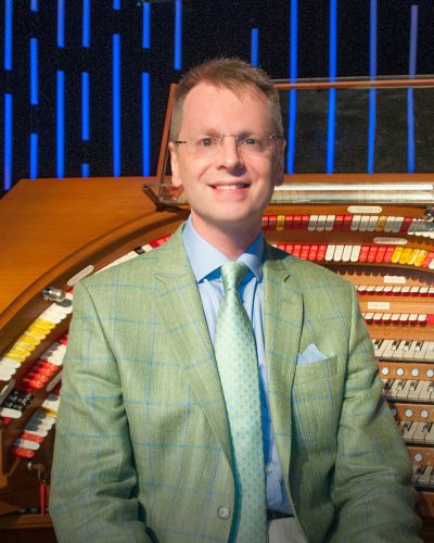 30th Anniversary Concert with Simon Gledhill UK