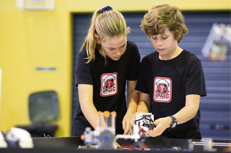 Carramar and Duncraig teams progress to First Lego League State finals