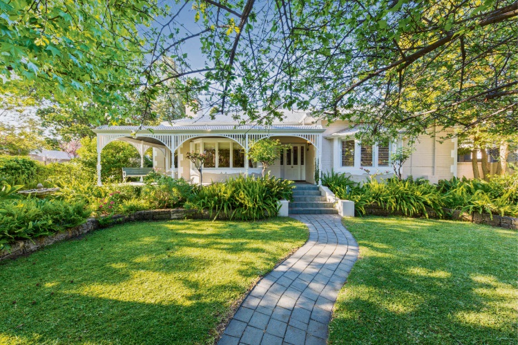 13 Viking Road, Dalkeith Offers above mid 2 millions Community News Group