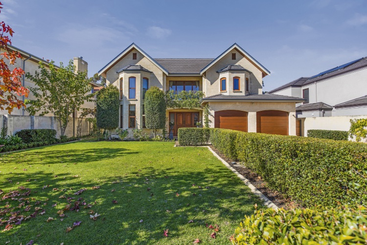 7 Colonial Gardens, Mosman Park Offers Community News Group