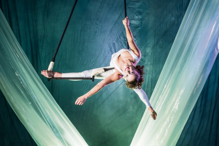 Josie Wardrope’s Precarious act in Circus Oz show