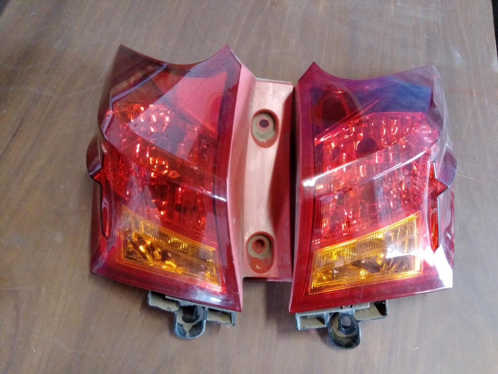 View Auto part Right Taillight Toyota Corolla 2014