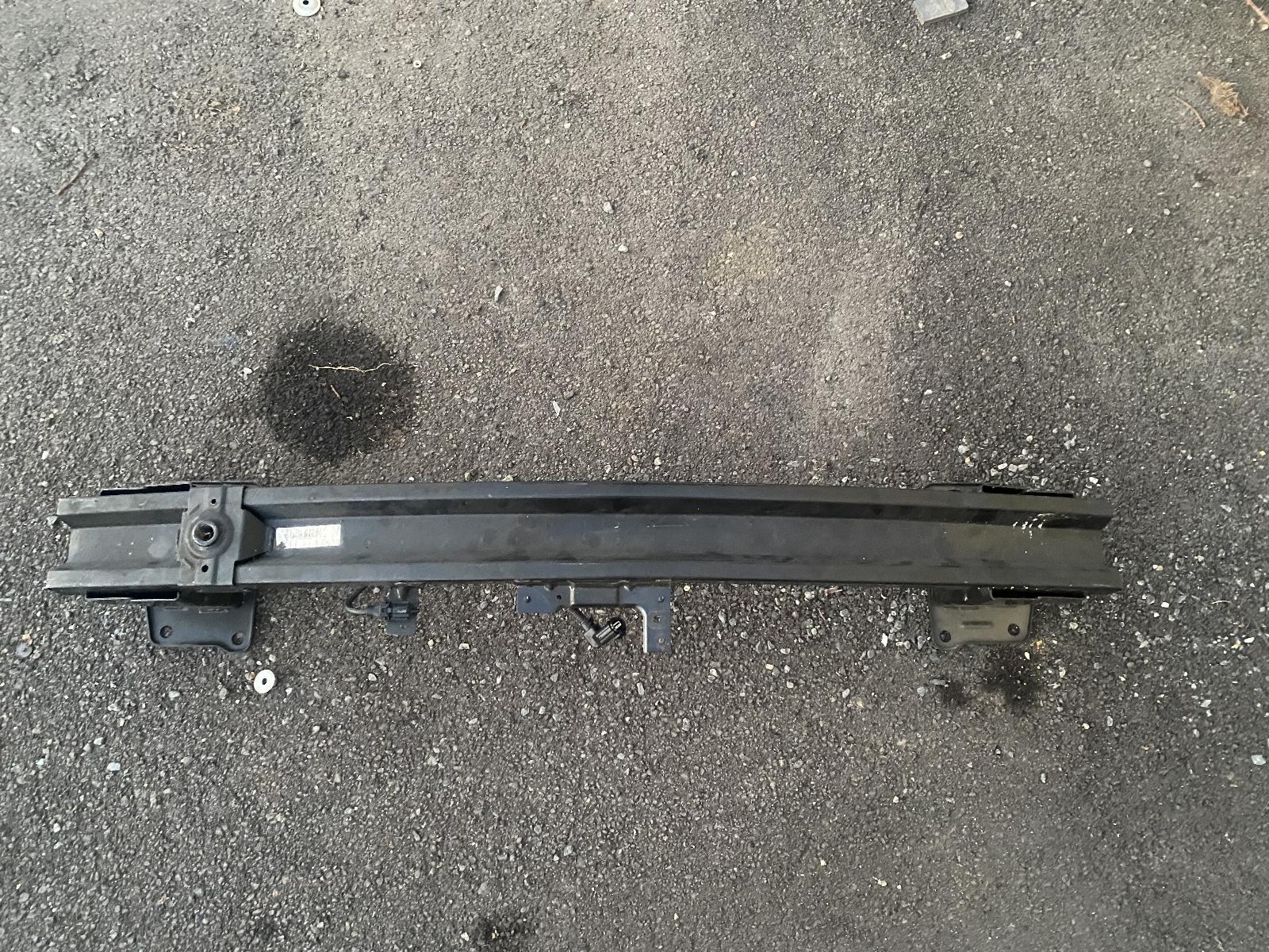 View Auto part F/Bar Reinforc/Brack Hyundai Staria 2021