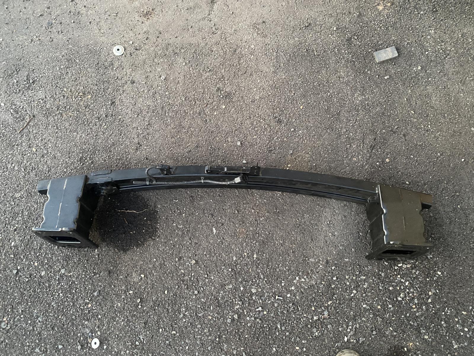 View Auto part F/Bar Reinforc/Brack Hyundai Staria 2021