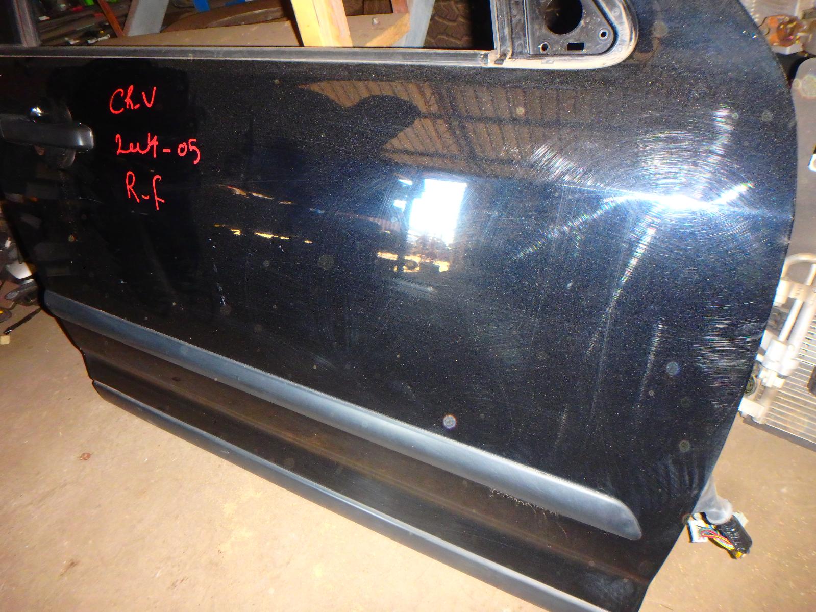 View Auto part Right Front Door Honda Crv 2005