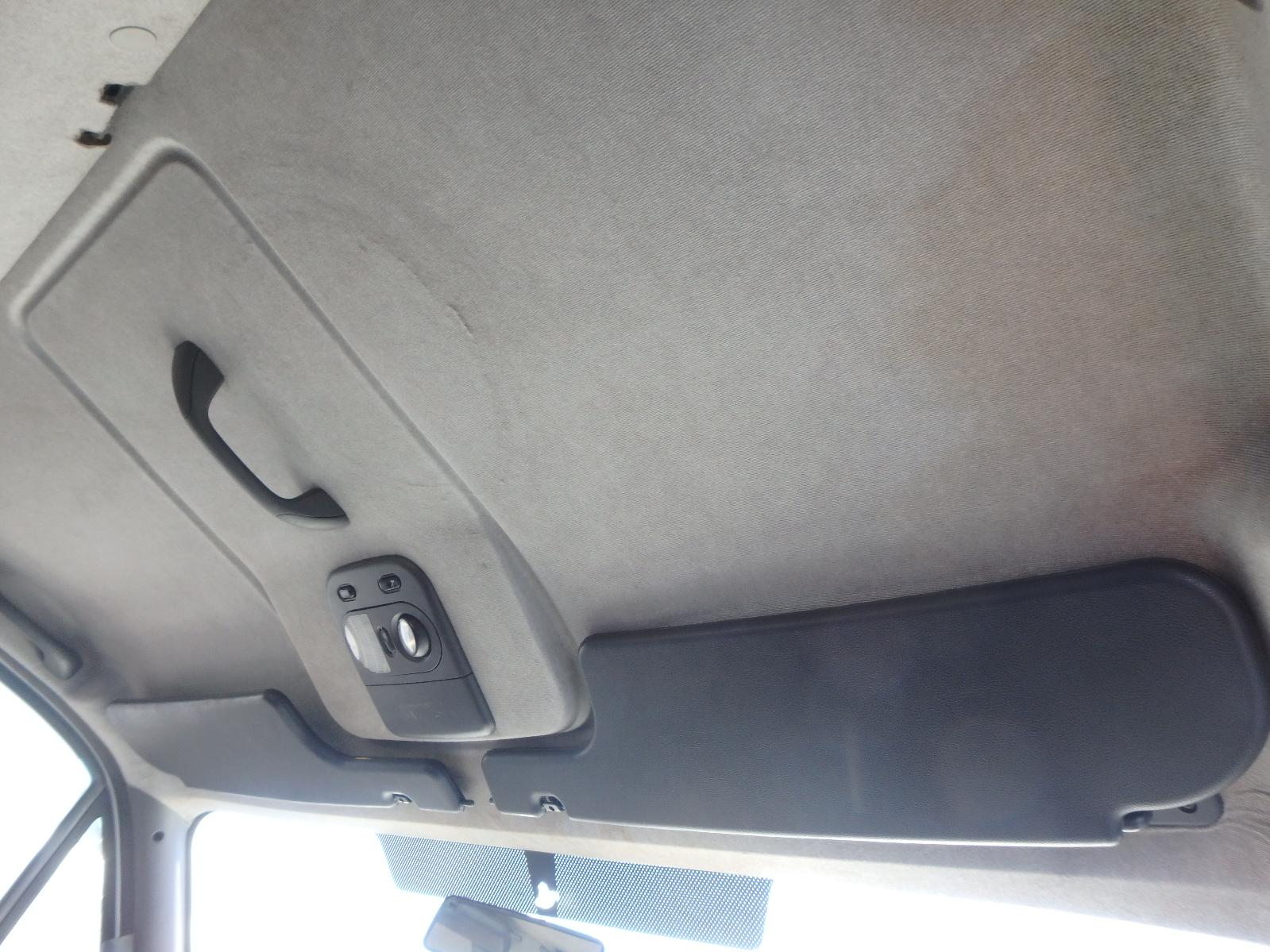 View Auto part Right Front Door Iveco Daily 2006