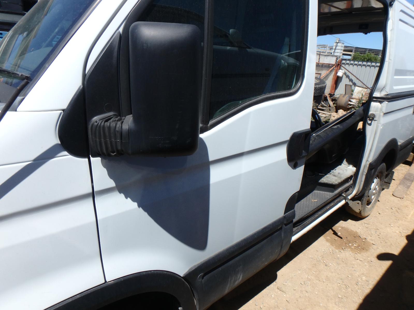 View Auto part Right Front Door Iveco Daily 2006