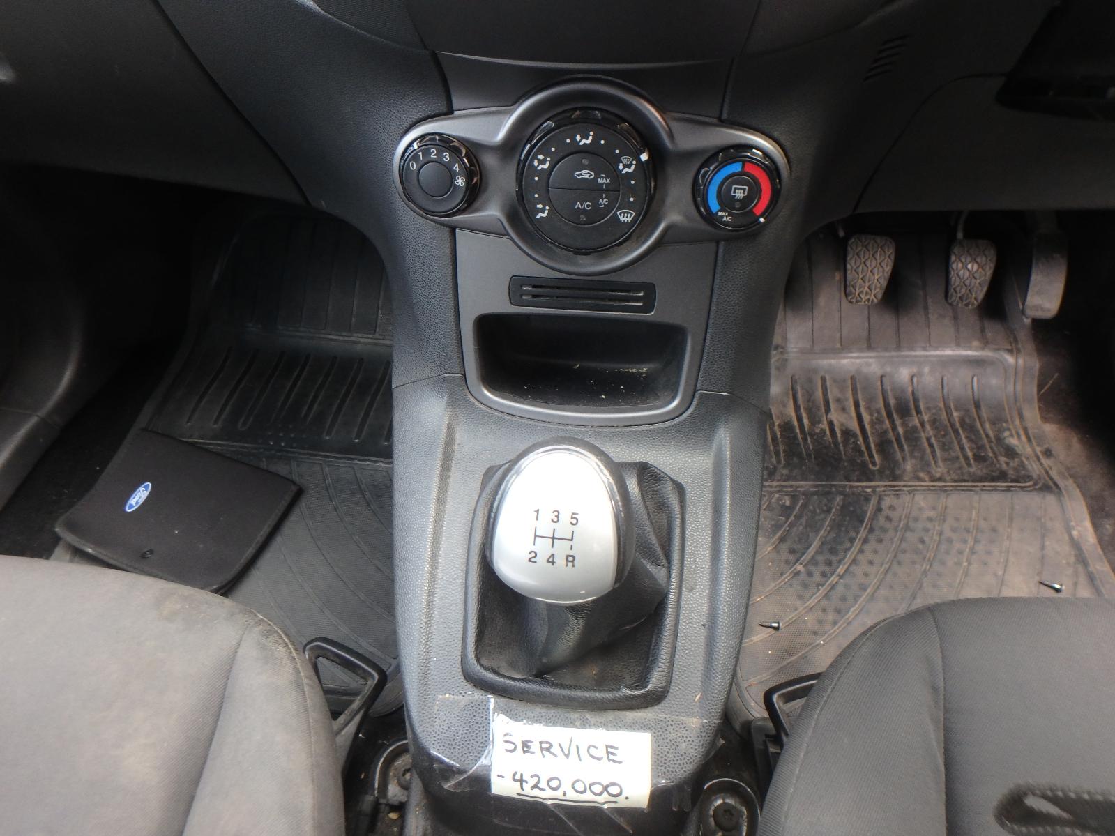 View Auto part Fuel Tank Ford Fiesta 2013