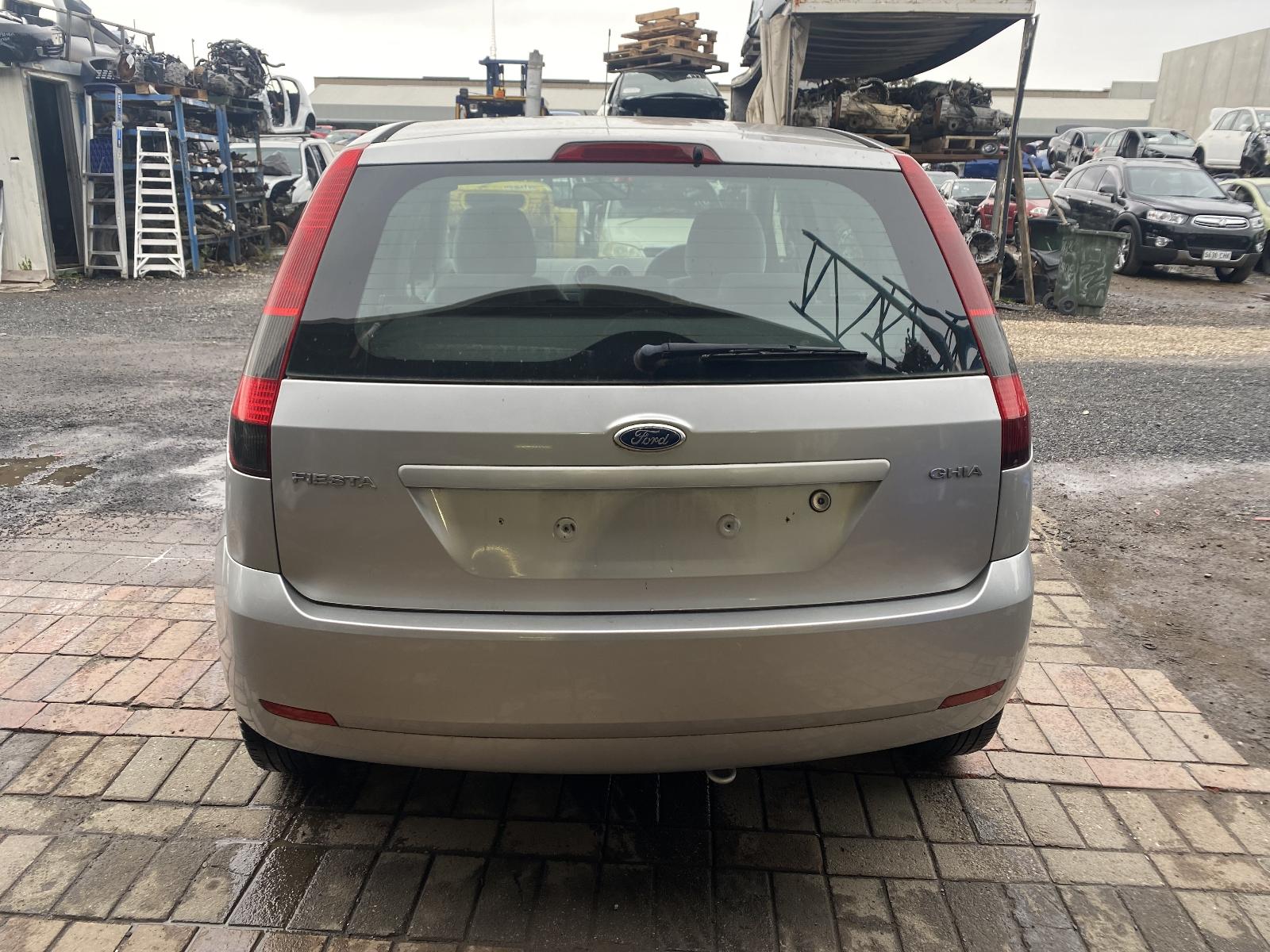 View Auto part Door Handle Ford Fiesta 2004