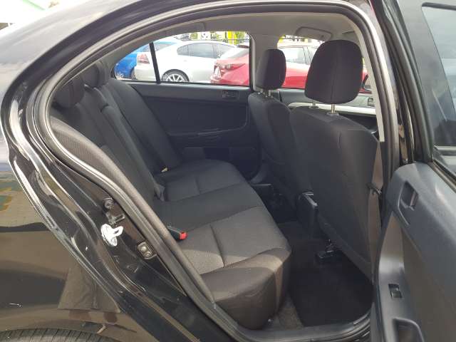 Mitsubishi lancer automatic 