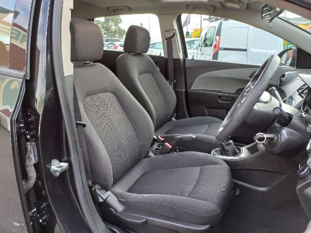 Holden barina 