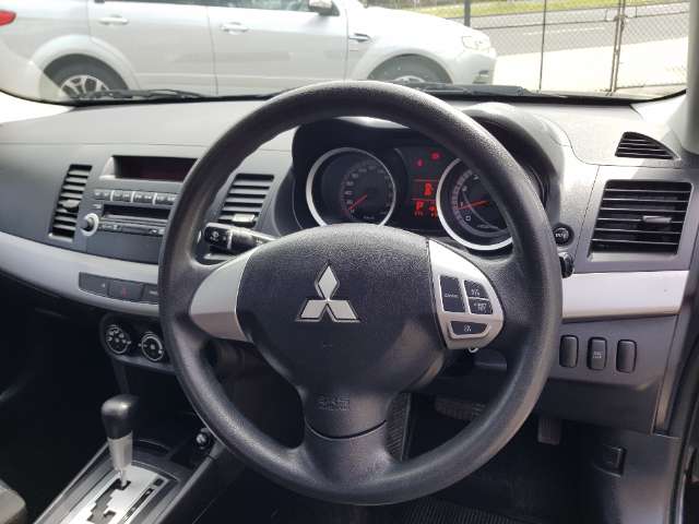 Mitsubishi lancer automatic 