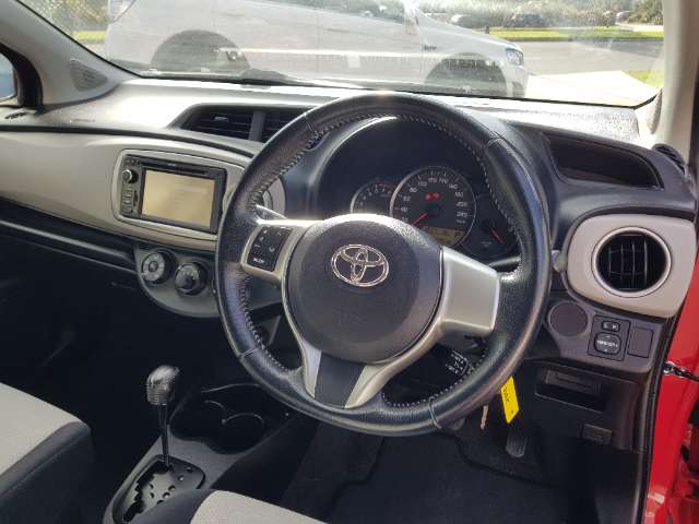 Toyota yaris YRS automatic 