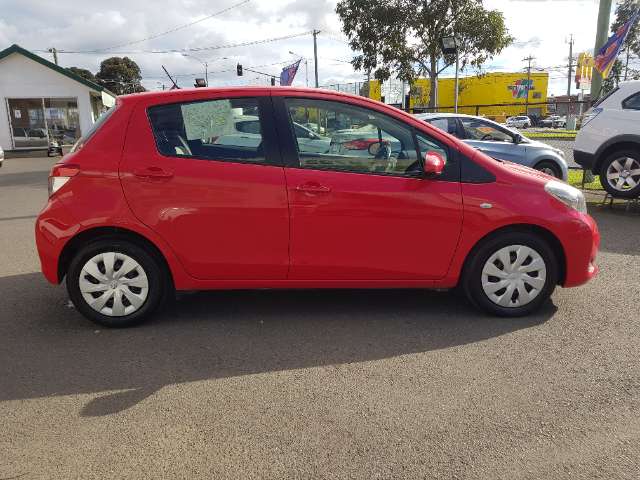 Toyota yaris YRS automatic 