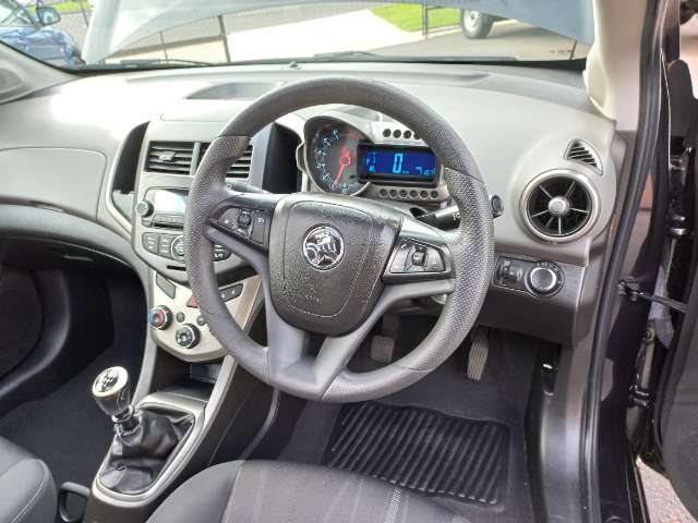 Holden barina 