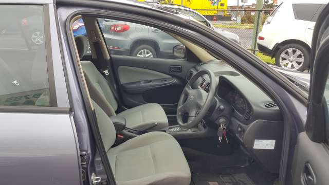 Nissan pulsar automatic ST-L