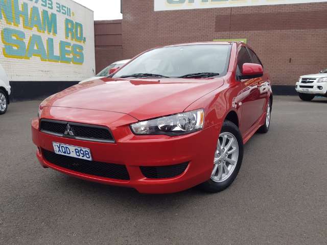 Mitsubishi lancer automatic sedan 