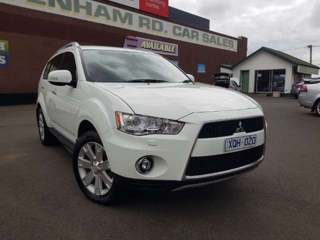 Mitsubishi outlander AWD automatic