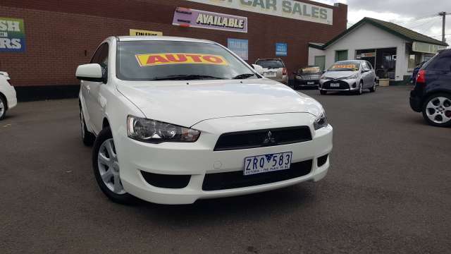 Mitsubishi lancer ES automatic 