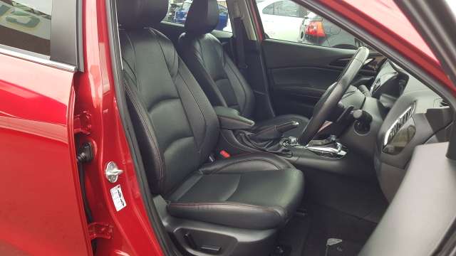 Mazda 3 SP 25 GT