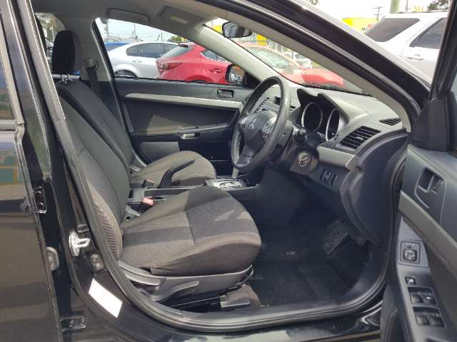 Mitsubishi lancer automatic 