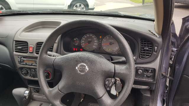 Nissan pulsar automatic ST-L