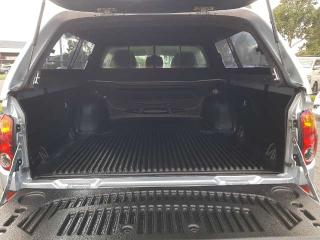 Mitsubishi triton 4x4