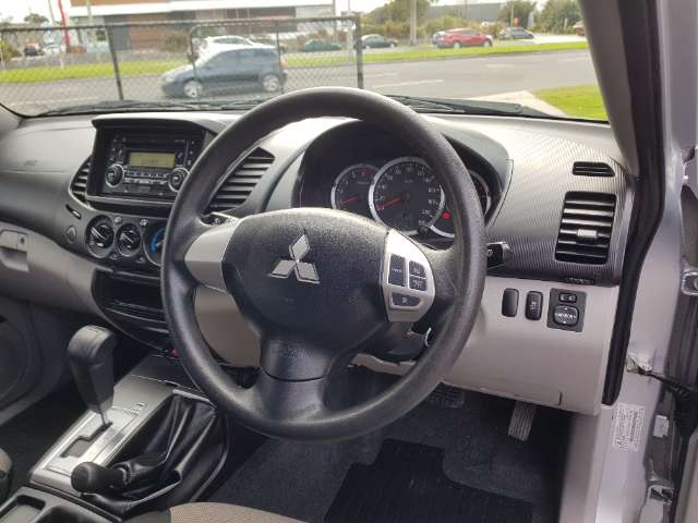 Mitsubishi triton 4x4