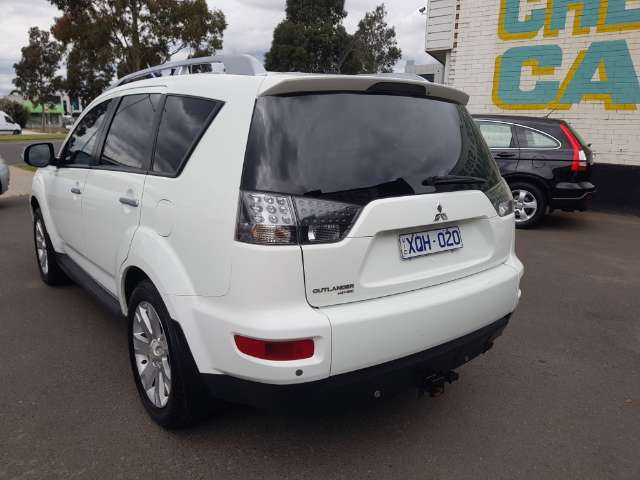 Mitsubishi outlander AWD automatic