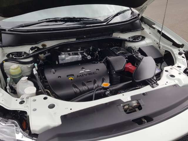 Mitsubishi outlander AWD automatic