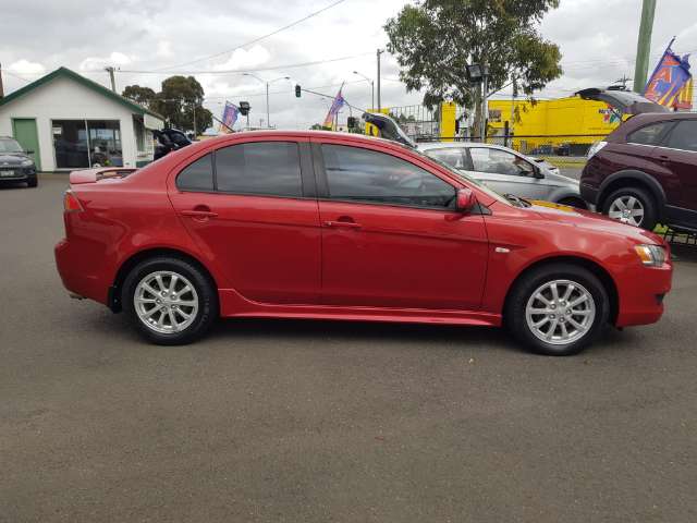 Mitsubishi lancer automatic sedan 