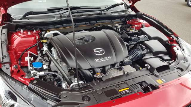Mazda 3 SP 25 GT