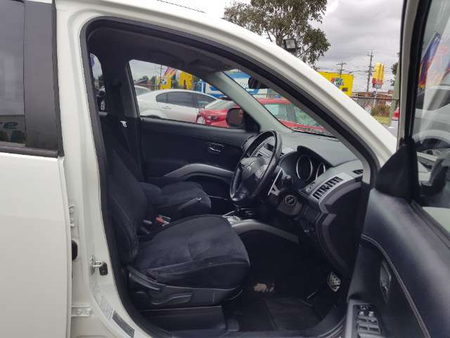 Mitsubishi outlander AWD automatic