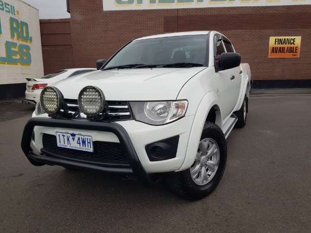 Mitsubishi triton diesel automatic 
