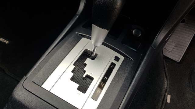 Mitsubishi lancer ES automatic 