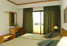 Oura Praia Apartment Hotel