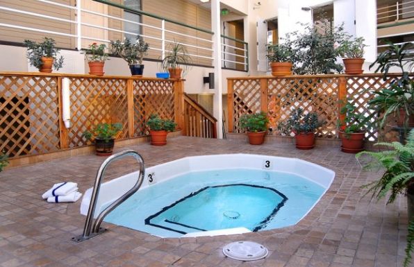 Collection - Christie Lodge