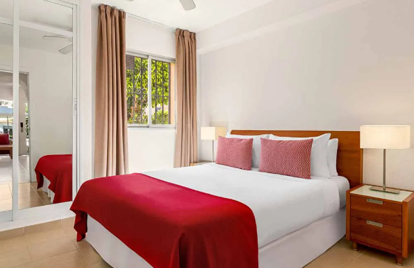 Ramada Hotel&Suites Marina Park