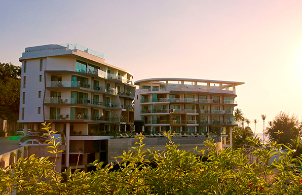 Absolute Twin Sands Resort & Spa