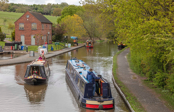 Canal Boat Club At Springwood Haven