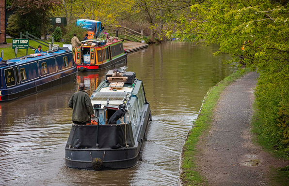 Canal Boat Club At Springwood Haven