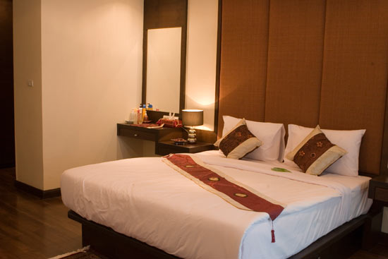 Club Tropical @ Arisara Place