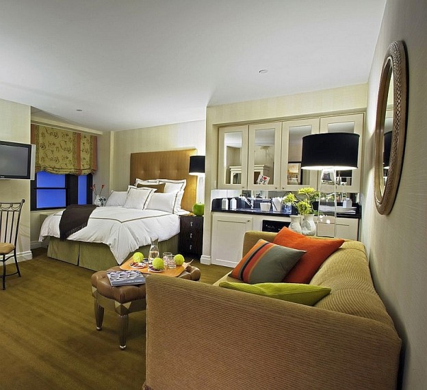Manhattan Club