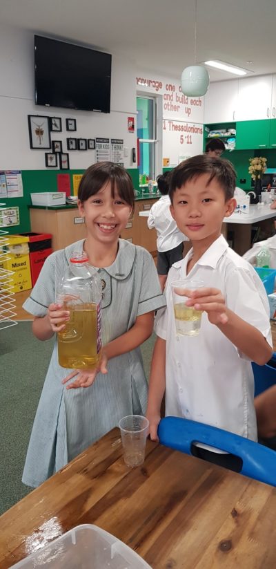 Year-2-Science.jpg?mtime=20181102094012#asset:9505:smallThumbnail