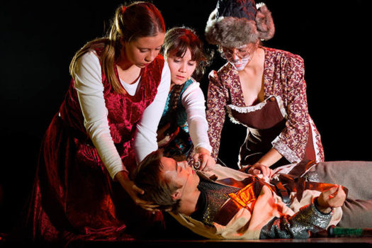 Lion Witch Wounded Fourshot