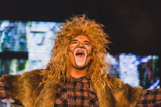 Wiz Lion Singing