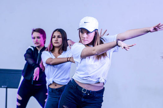 Carnival 2017 3 Teen Dancers