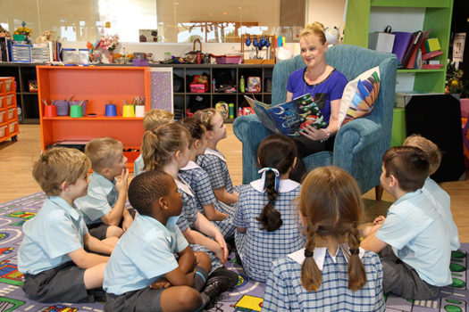 Pimpama-teacher-reading