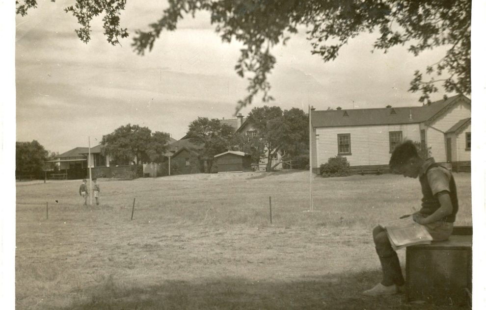 1942 Oval View