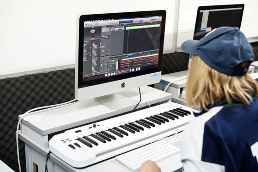 Music Niv 8089